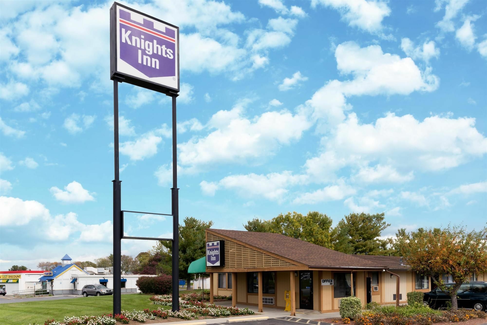 Americas Best Value Inn Martinsburg Exterior foto